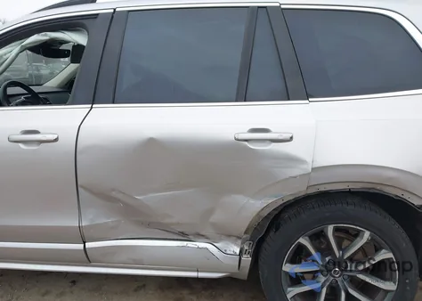 2018 Volvo Xc90 T5 Momentum z USA, uszkodzony, nr VIN YV4102PK6J1361362